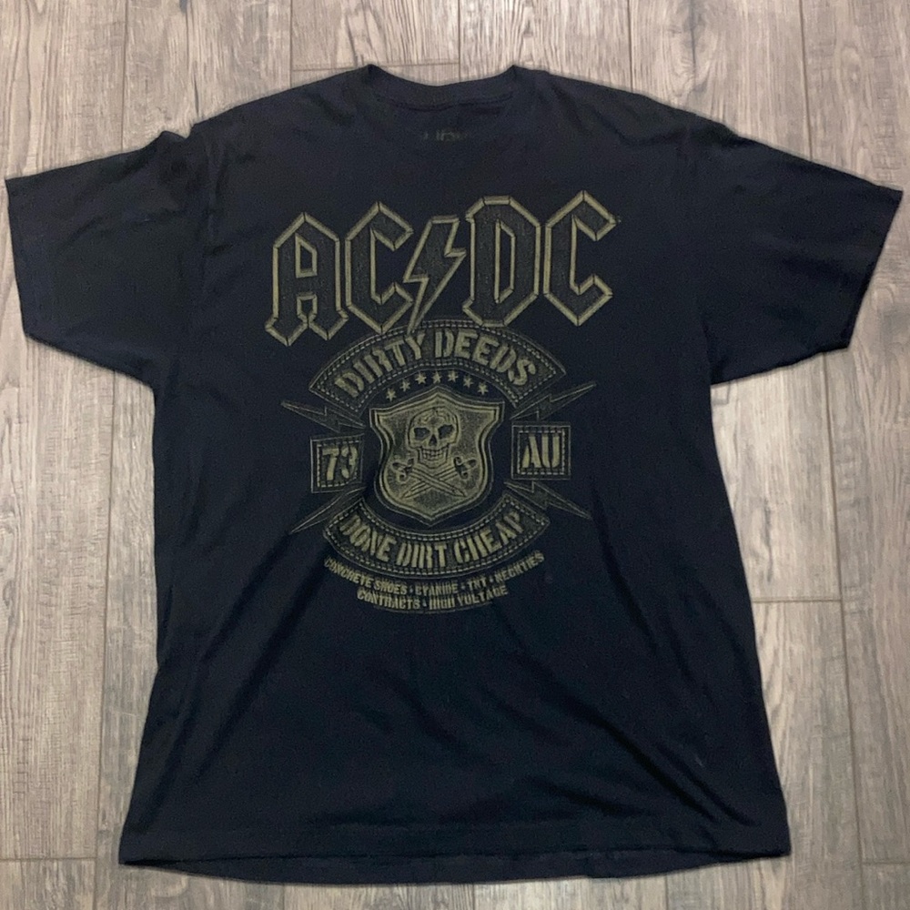 AC / DC DIRTY DEEDS DONE DIRT CHEAP LIQUID BLUE ROCK & ROLL T-SHIRT Size L BLACK